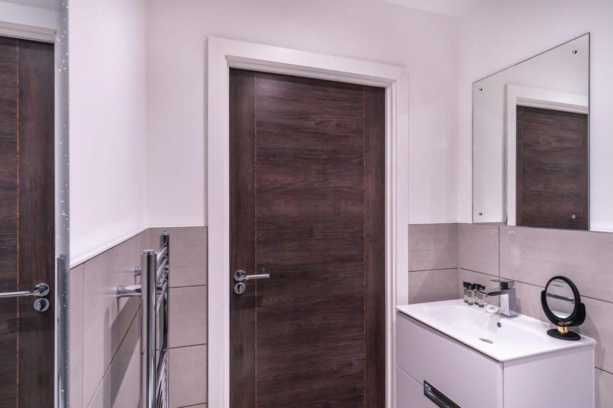 Stay Zeni, Alexandra Rise Manchester Fab Studio Buitenkant foto